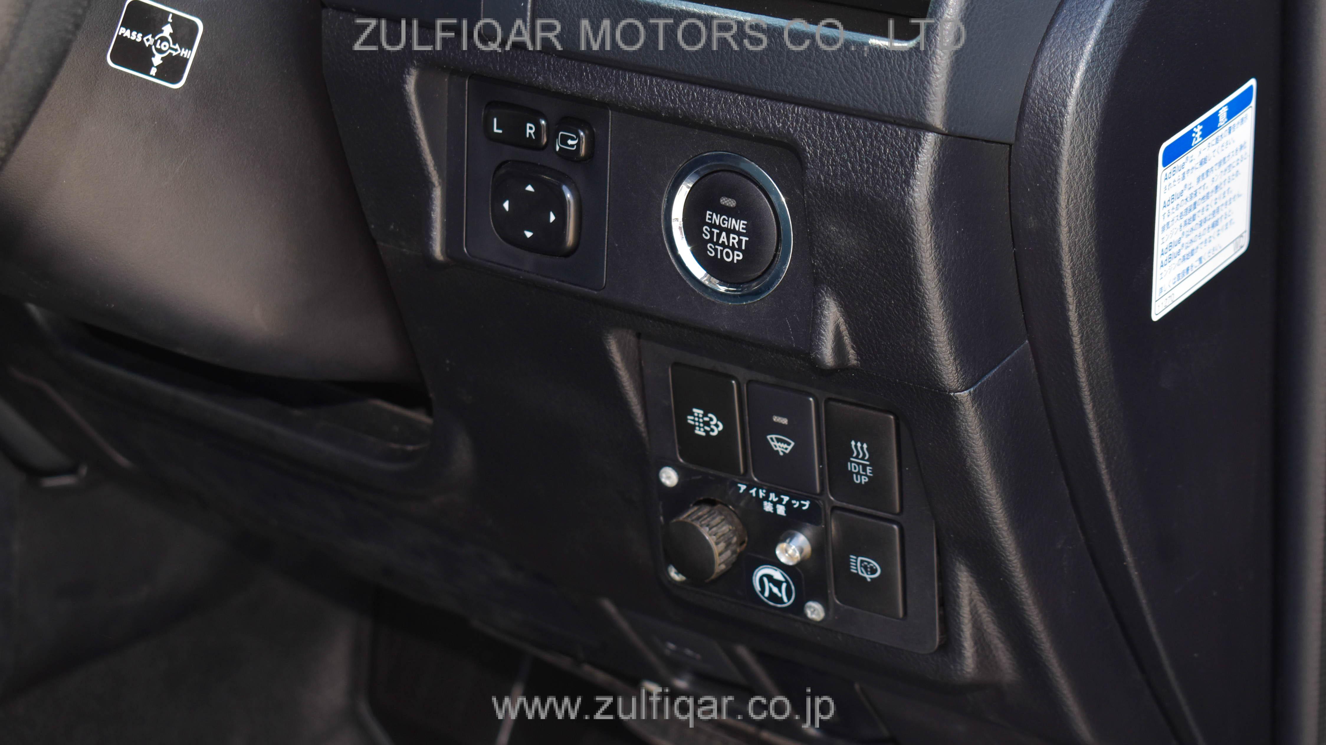 TOYOTA PRADO 2017 Image 11