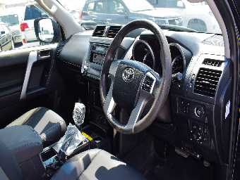 TOYOTA PRADO 2017 Image 10