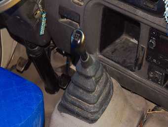 TOYOTA COASTER 2016 Image 16