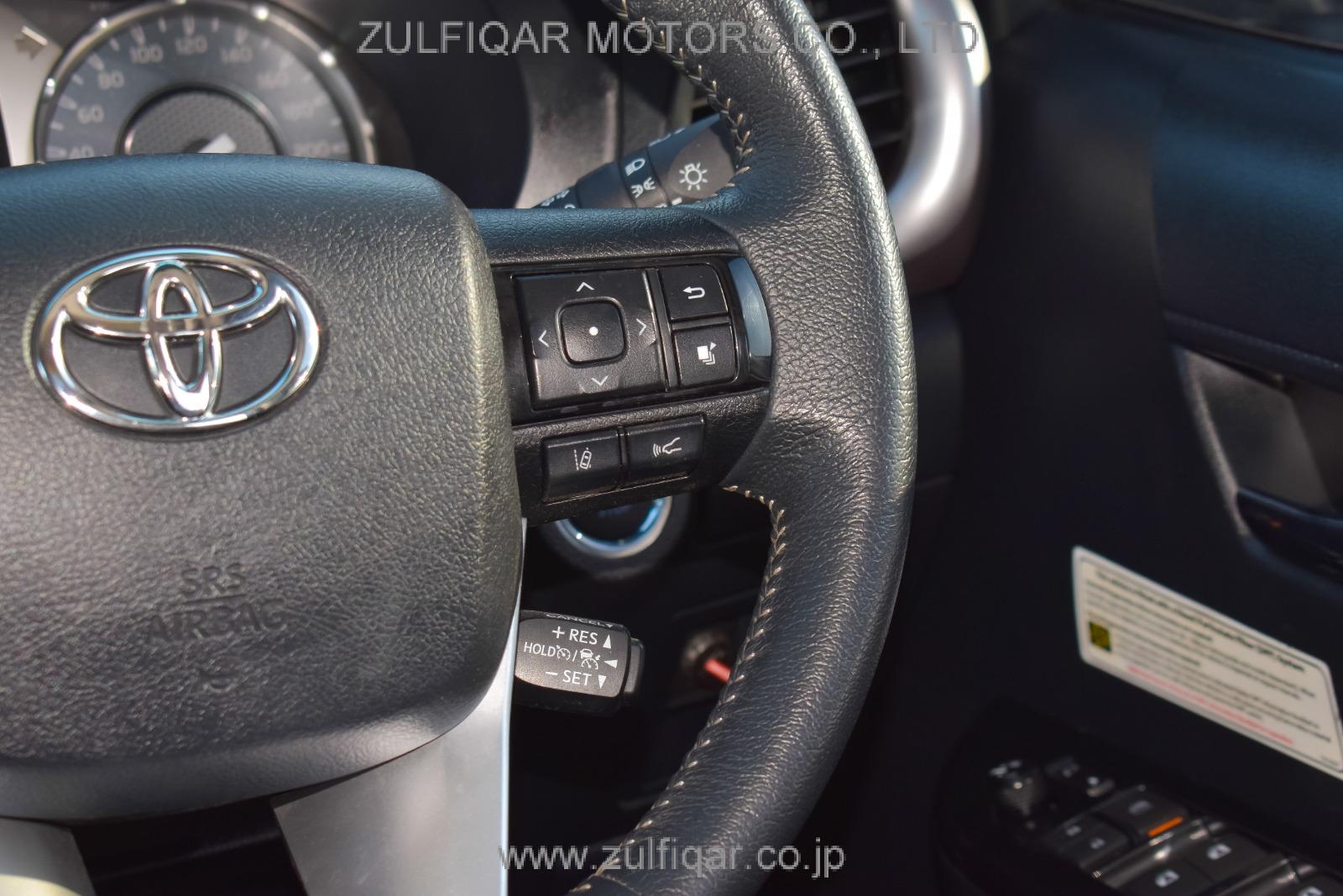 TOYOTA HILUX 2021 Image 11