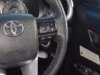 TOYOTA HILUX 2021 Image 11