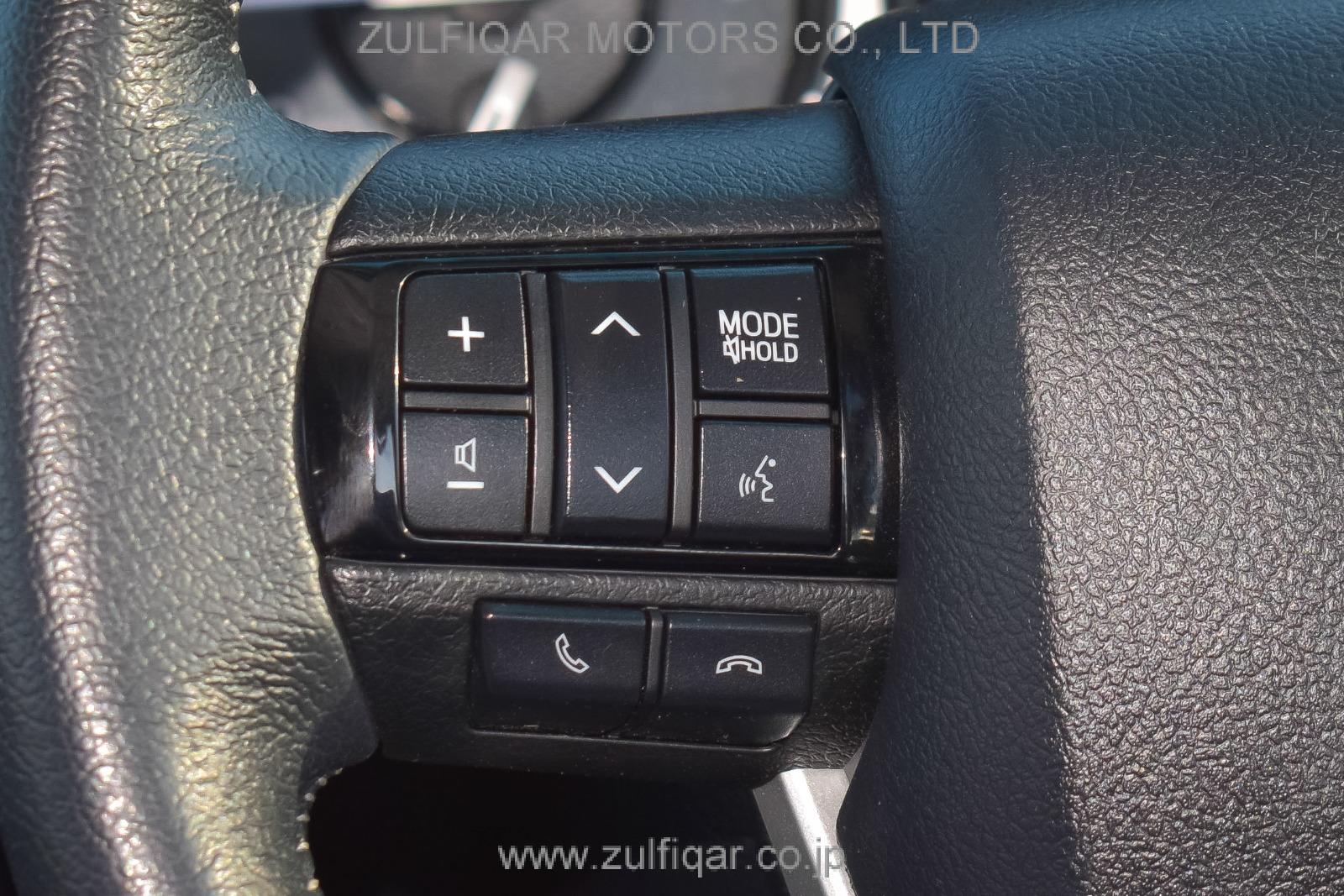 TOYOTA HILUX 2021 Image 12