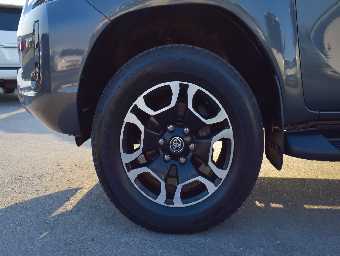 TOYOTA HILUX 2021 Image 16