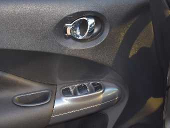 NISSAN JUKE 2011 Image 13