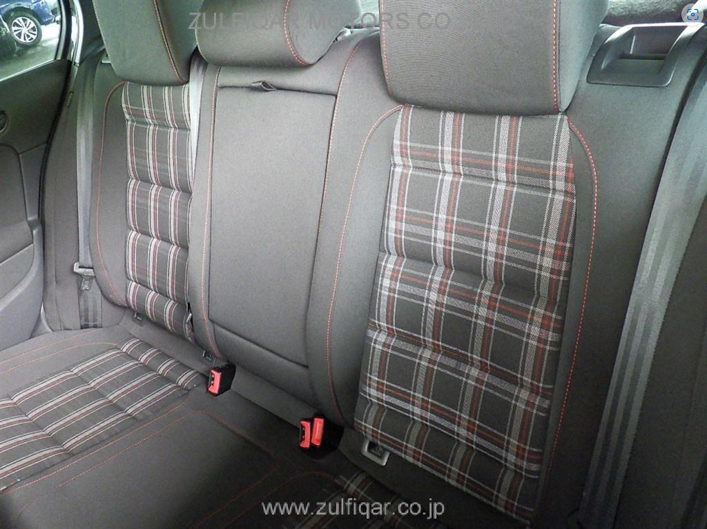 VOLKSWAGEN GOLF 2011 Image 6