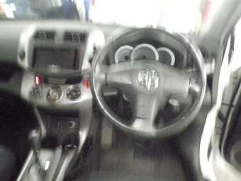 TOYOTA RAV-4 2006 Image 6