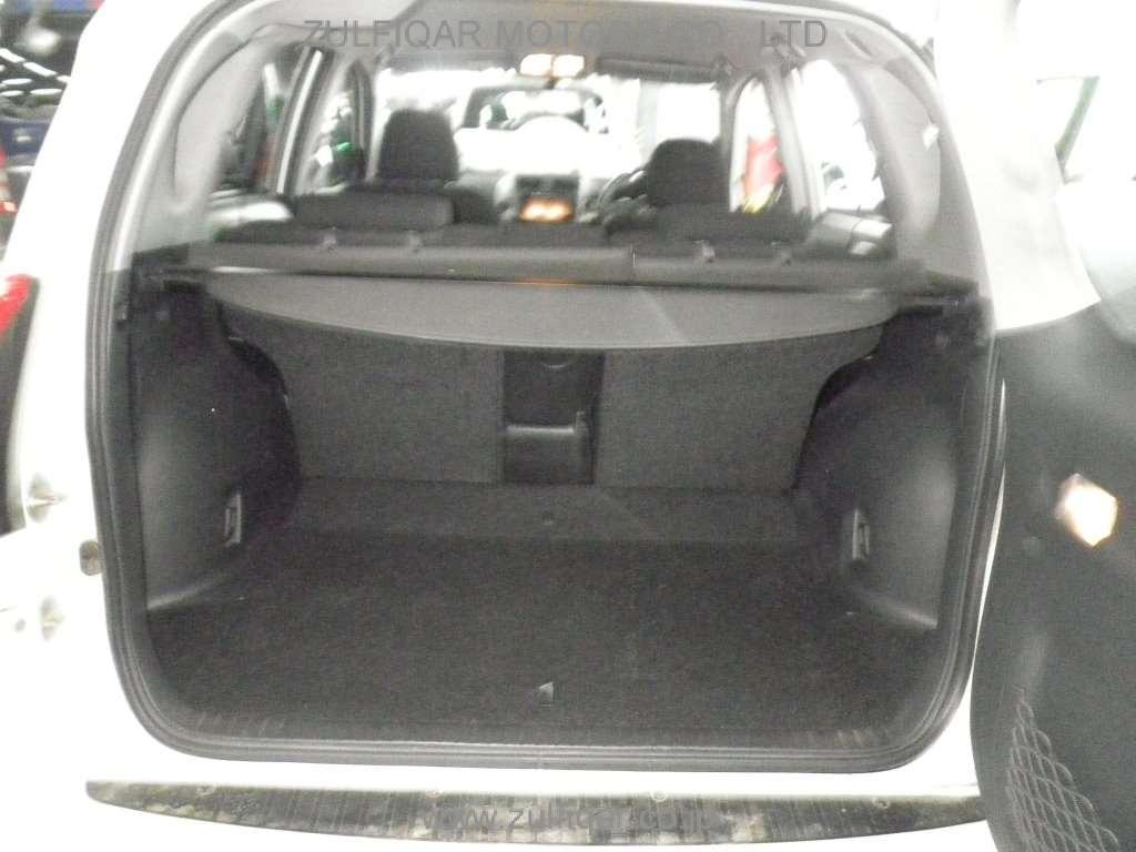 TOYOTA RAV-4 2006 Image 8