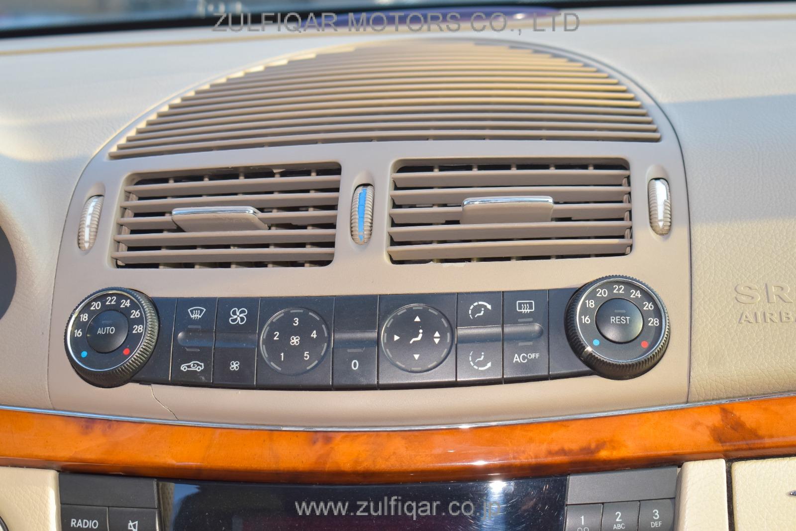 MERCEDES BENZ E CLASS 2004 Image 11