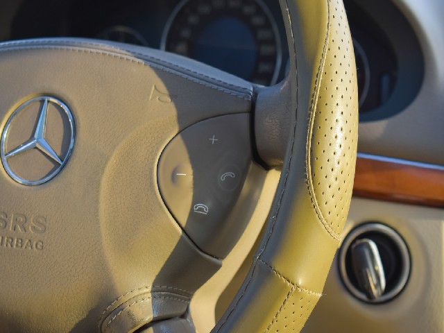 MERCEDES BENZ E CLASS 2004 Image 27