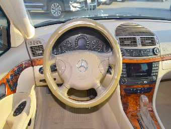 MERCEDES BENZ E CLASS 2004 Image 7