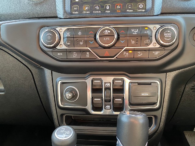 JEEP WRANGLER 2020 Image 22