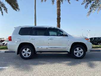 TOYOTA LAND CRUISER 2015 Image 11