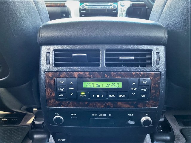 TOYOTA LAND CRUISER 2015 Image 23