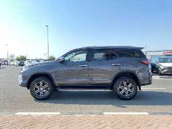 TOYOTA FORTUNER 2020 Image 7