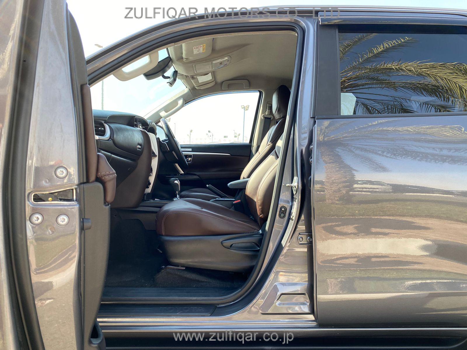 TOYOTA FORTUNER 2020 Image 10