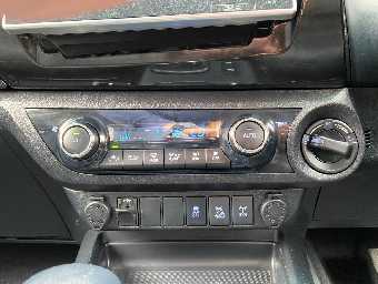 TOYOTA HILUX 2016 Image 15