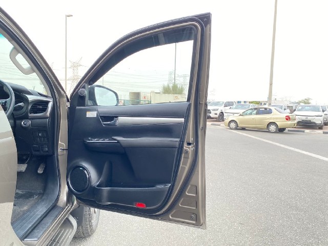 TOYOTA HILUX 2016 Image 26