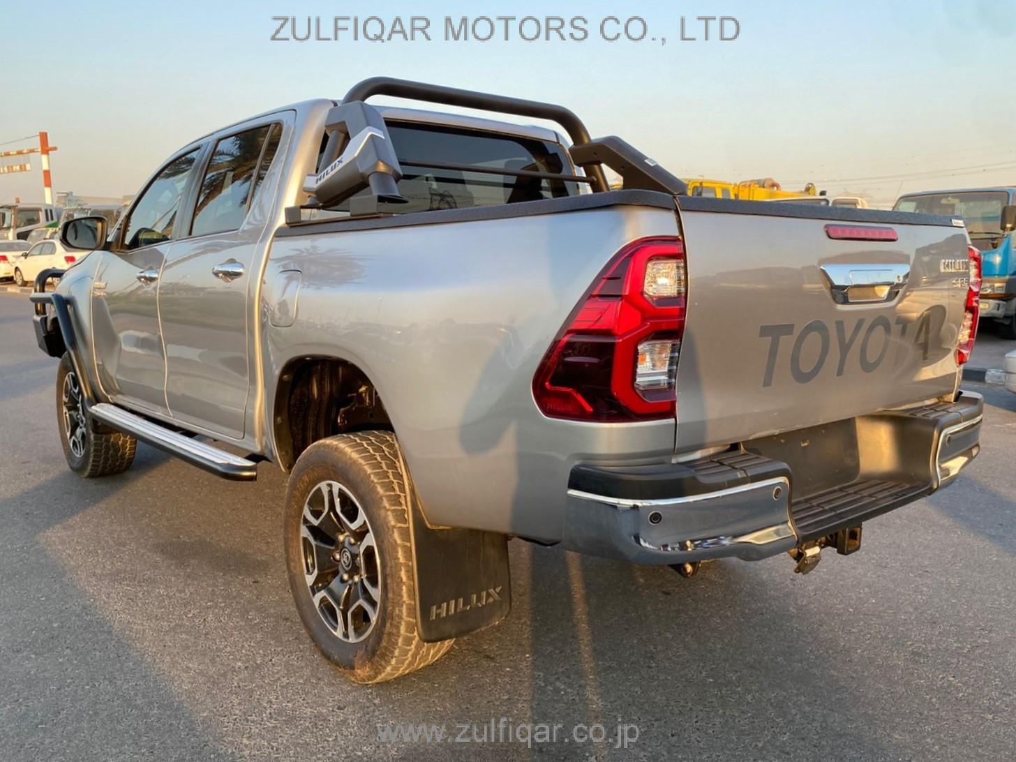 TOYOTA HILUX 2021 Image 2