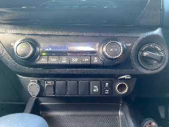 TOYOTA HILUX 2021 Image 12