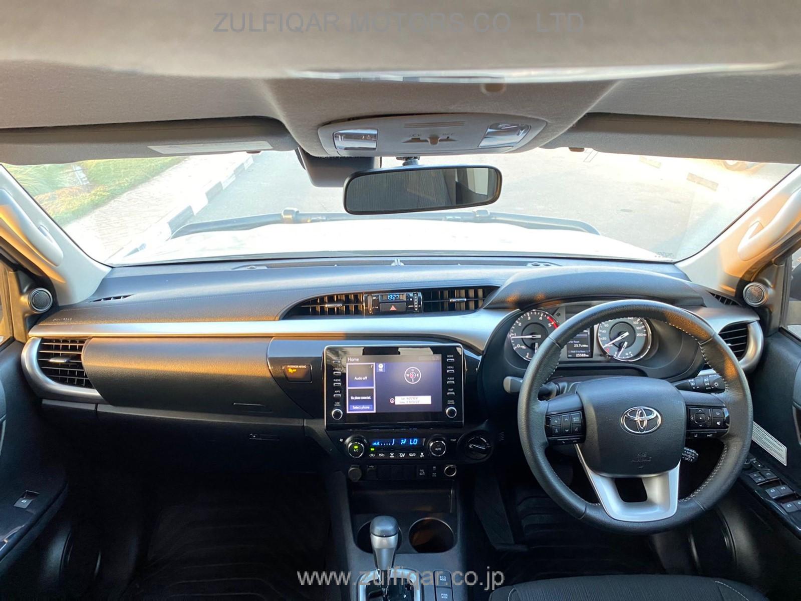 TOYOTA HILUX 2021 Image 3