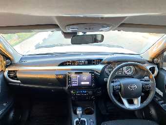 TOYOTA HILUX 2021 Image 3