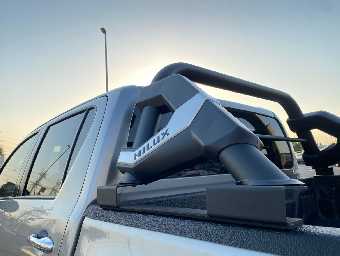 TOYOTA HILUX 2021 Image 19