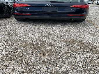 AUDI Q5 2010 Image 12