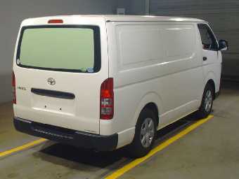 TOYOTA HIACE 2017 Image 2