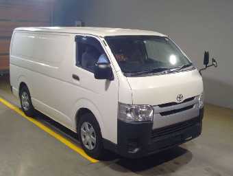 TOYOTA HIACE 2017 Image 3