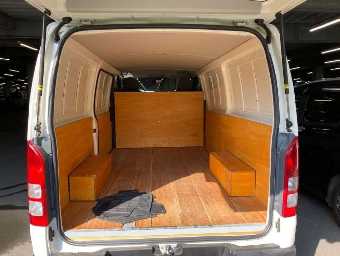 TOYOTA HIACE 2017 Image 9