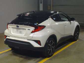 TOYOTA C-HR 2020 Image 2