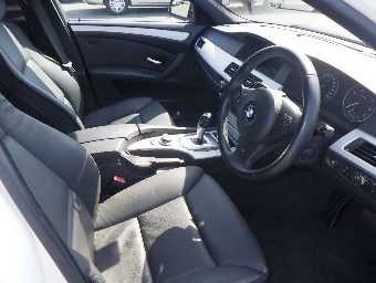 BMW 5 SERIES 2010 Image 5