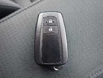 TOYOTA PRIUS 2018 Image 7