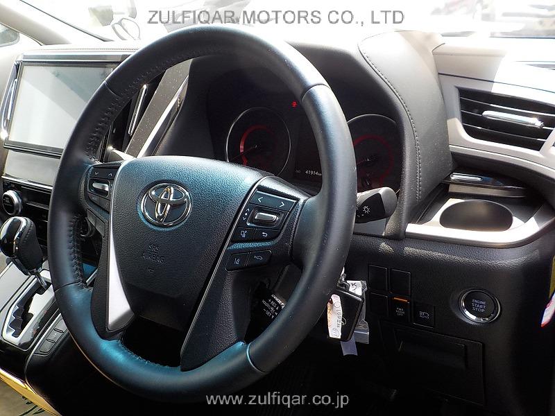 TOYOTA ALPHARD 2019 Image 11