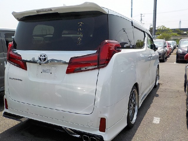 TOYOTA ALPHARD 2019 Image 27