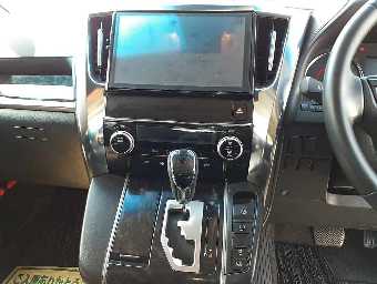 TOYOTA ALPHARD 2019 Image 10