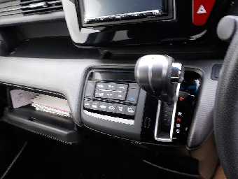 HONDA STEPWGN SPADA 2018 Image 38