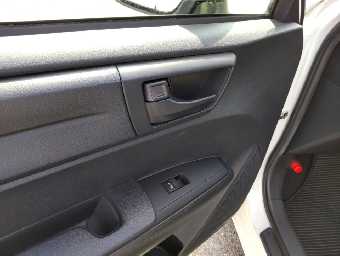 TOYOTA COROLLA AXIO 2018 Image 11