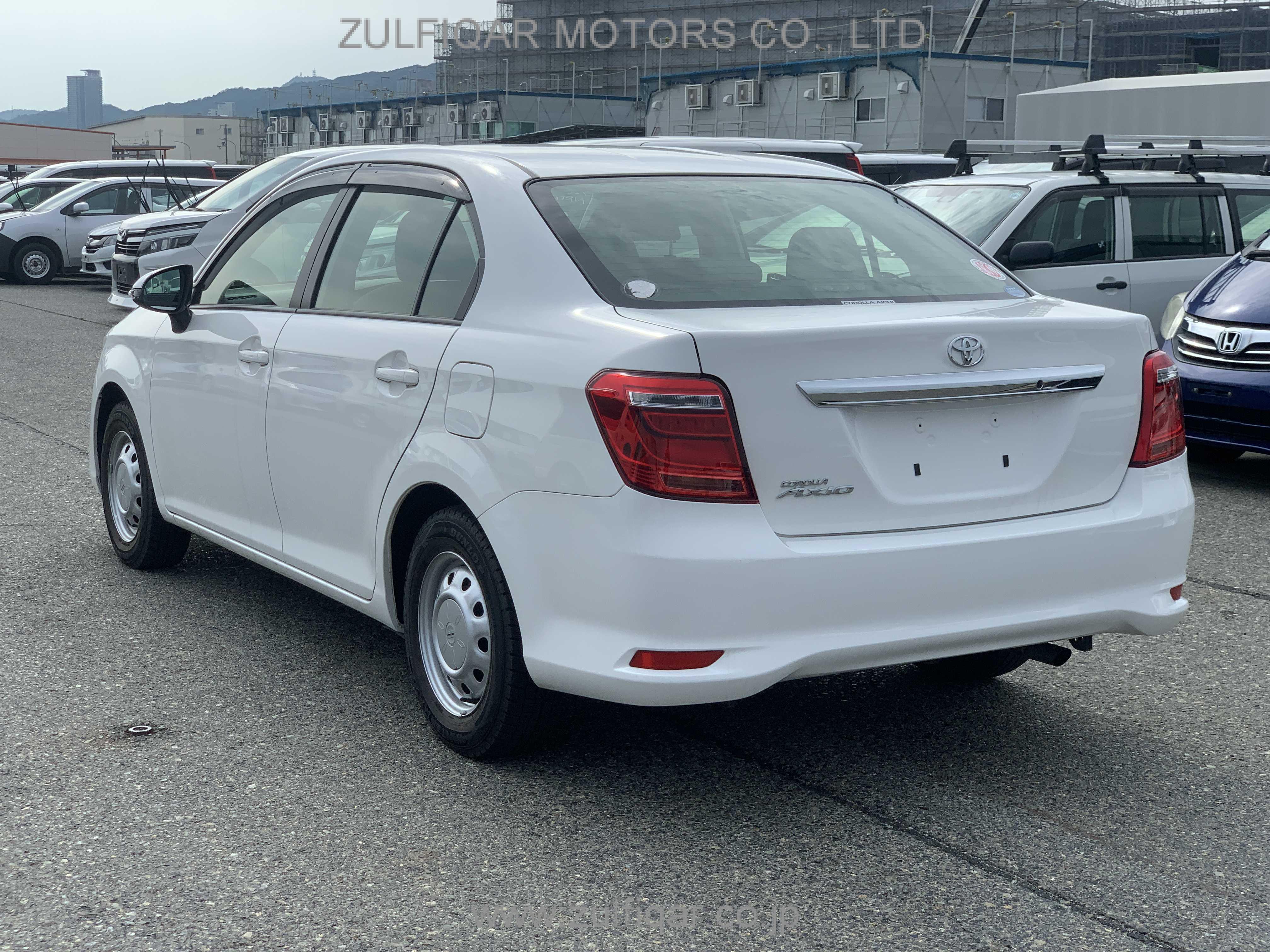 TOYOTA COROLLA AXIO 2018 Image 22