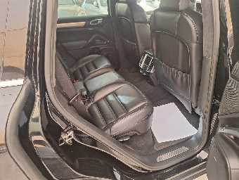 PORSCHE CAYENNE 2010 Image 18