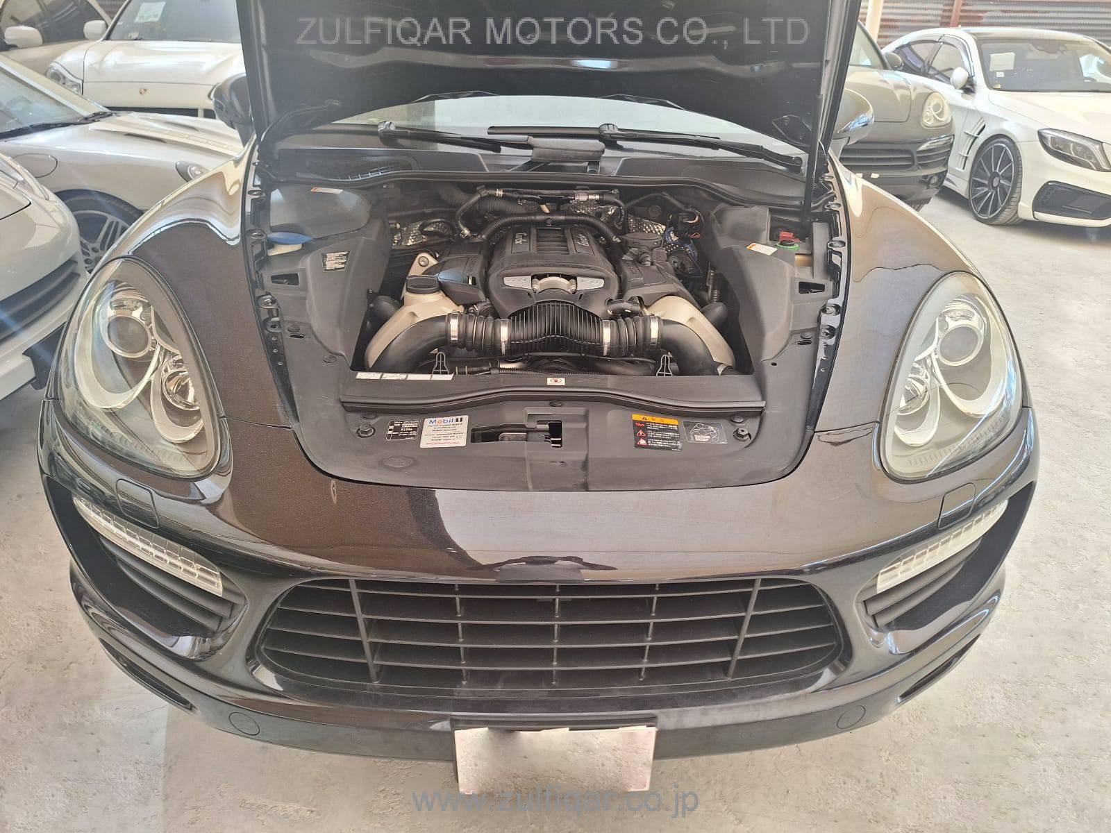 PORSCHE CAYENNE 2010 Image 10