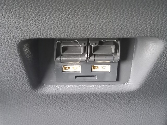 TOYOTA RAV-4 2020 Image 33