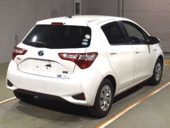 TOYOTA VITZ 2020 Image 2