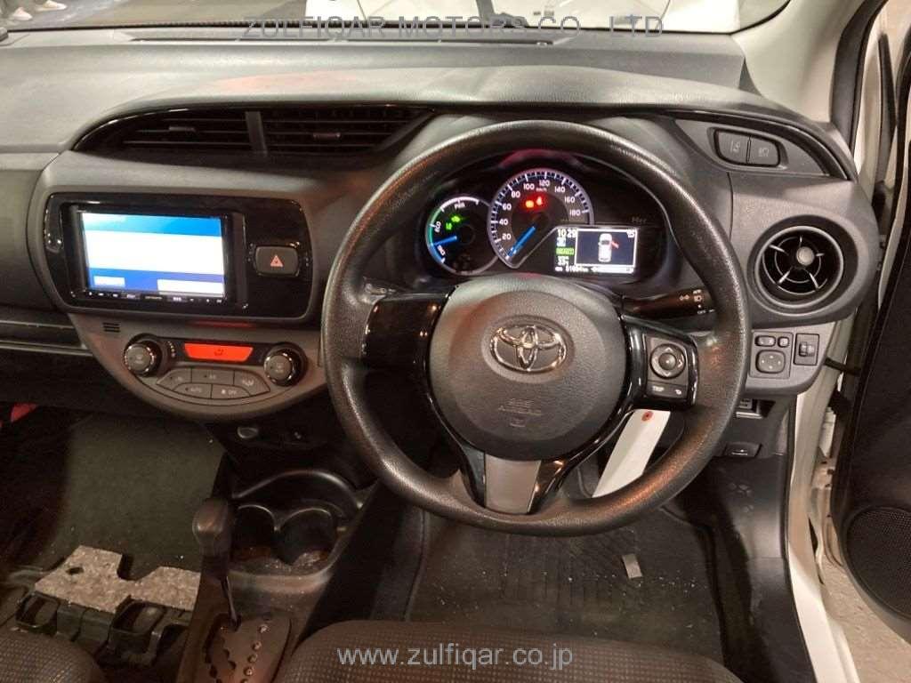 TOYOTA VITZ 2020 Image 6