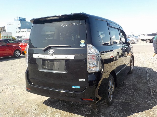 TOYOTA VOXY 2009 Image 27