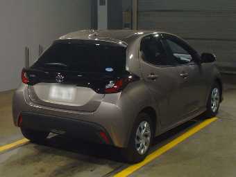 TOYOTA YARIS 2021 Image 2