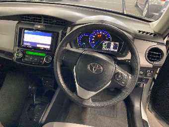 TOYOTA COROLLA AXIO 2015 Image 6