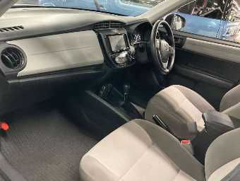 TOYOTA COROLLA AXIO 2015 Image 7
