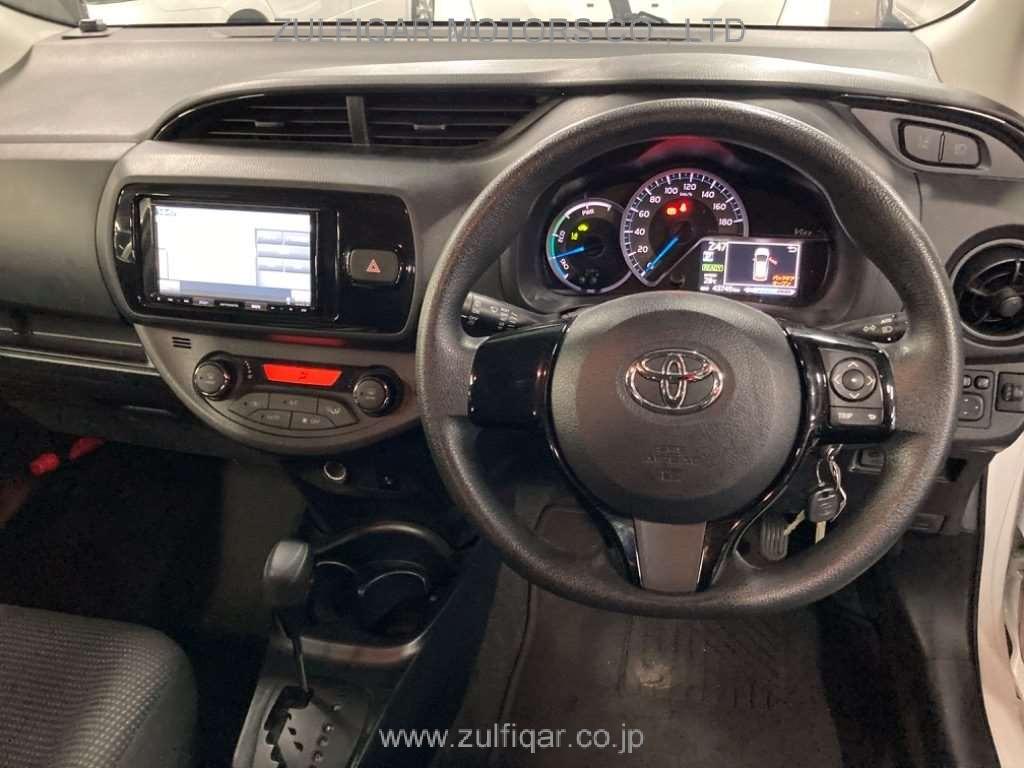 TOYOTA VITZ 2020 Image 6