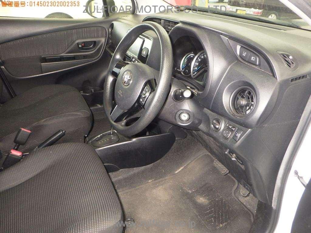 TOYOTA VITZ 2020 Image 5